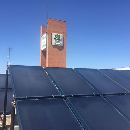 Posadas De Espana Pinto Exteriér fotografie